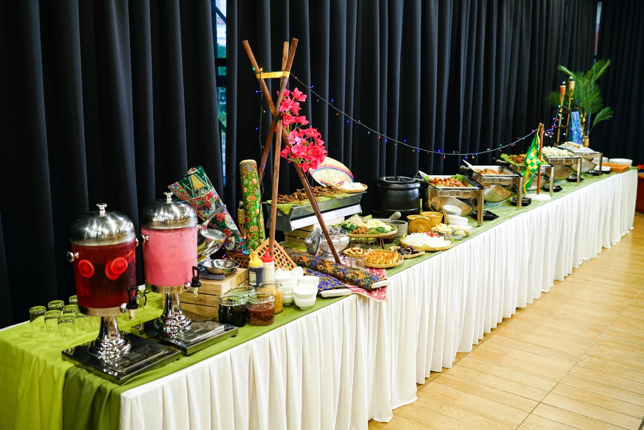 Raya Theme catering 2024